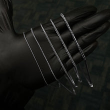 Load image into Gallery viewer, 1.5MM Diamond Cut Franco Chain 14k Solid Gold - Mour & Co.